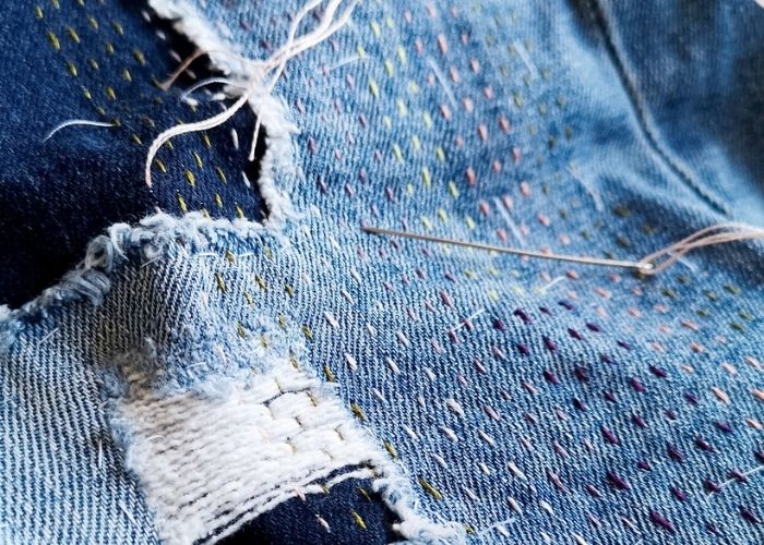 Anleitung zum Reparieren von Jeans Schritt 3 - Sticken