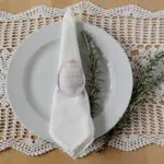 Handbestickte Osterserviettenringe DIY Anleitung